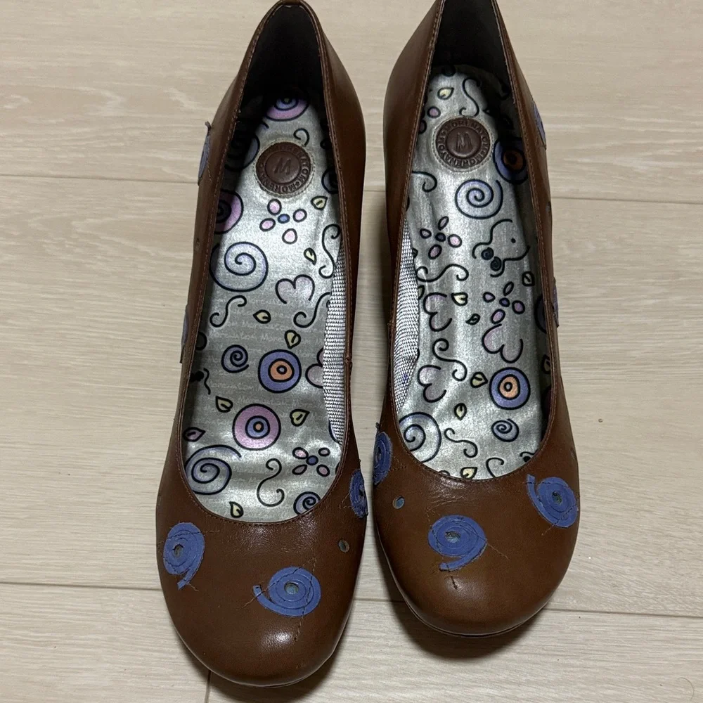 Vintage Morenatom Brown Heels with Blue Accents